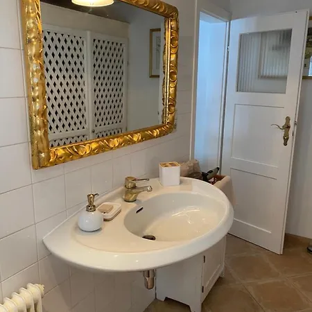 Almsternderl - Gemuetliche In アパート *