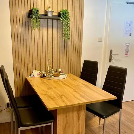 アパート Almsternderl - Gemuetliche In ゴーザウ